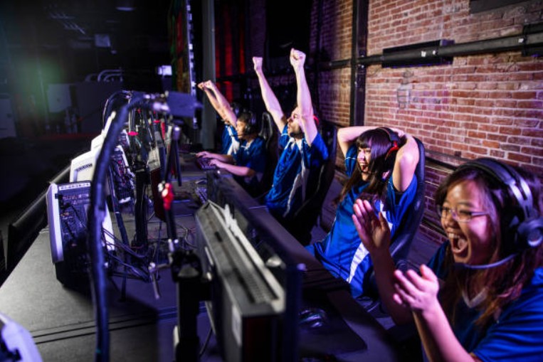 Online Gaming And The Role Of Smooth Screen Interaction
