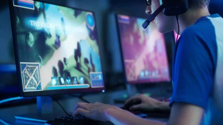 Why Online Gaming Appeals To A Global Audience